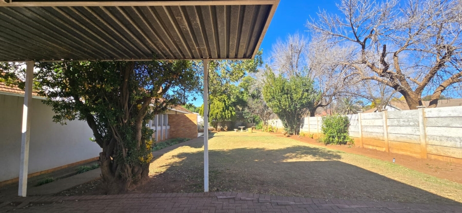 3 Bedroom Property for Sale in Songloed North West